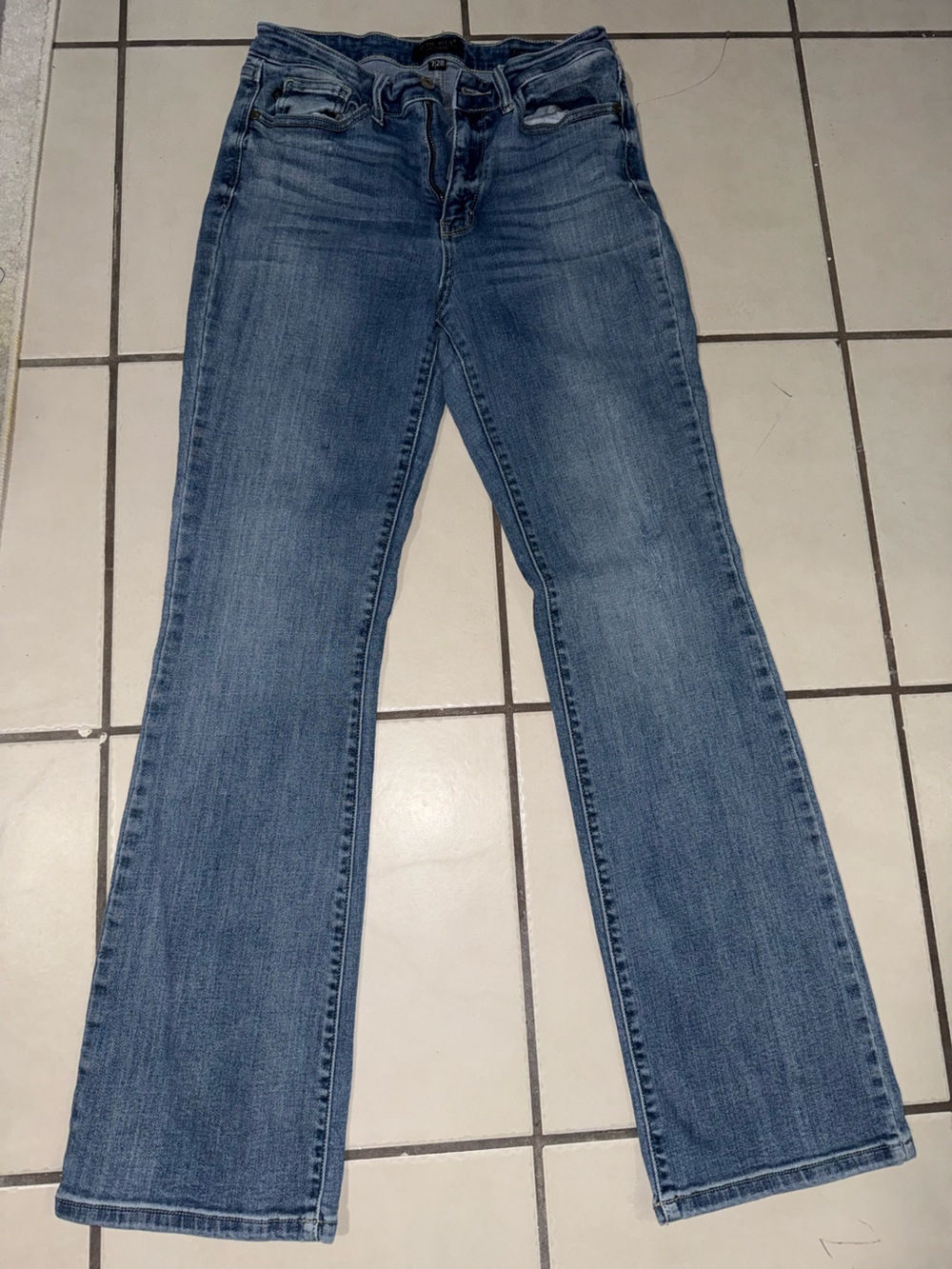 Judy Blue Medium Blue Straight Leg Jeans Sz 7/28 fits up to Sz 10